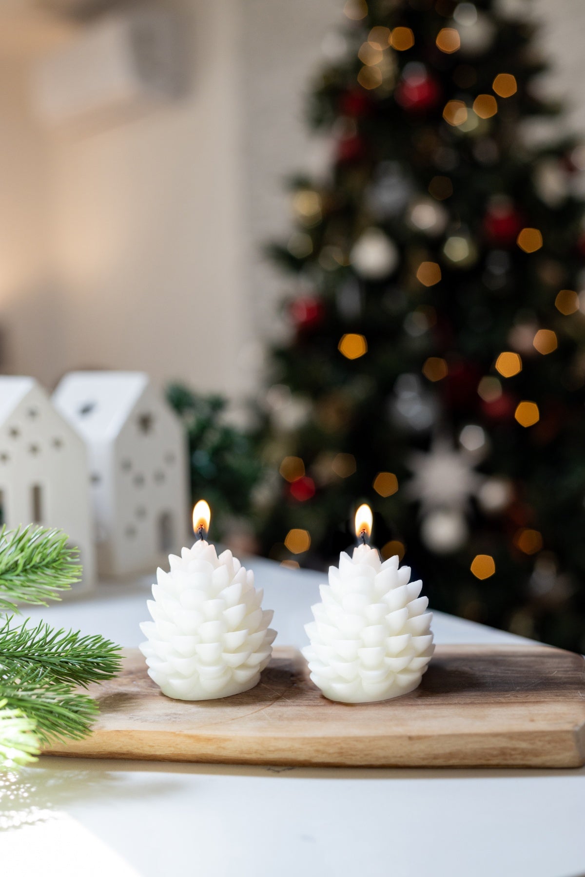 2-Piece Christmas Candle Gift Box – Pine Cones
