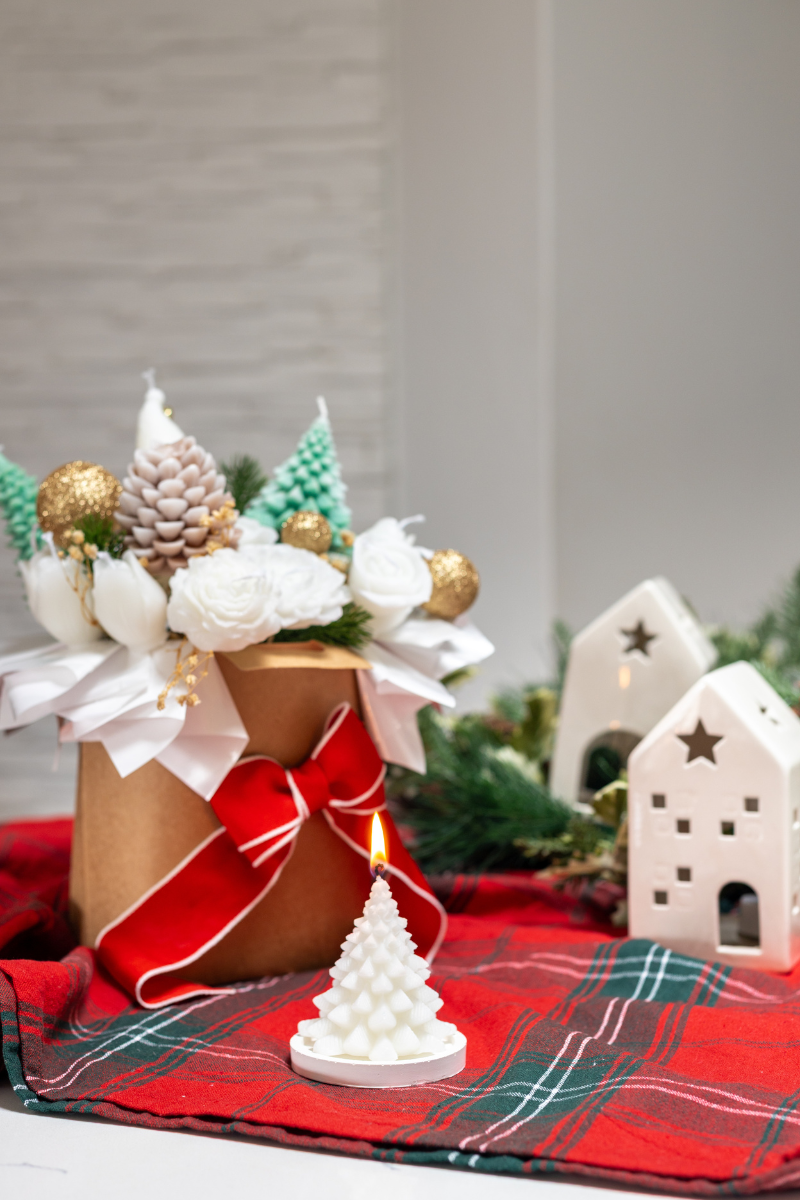Christmas Candle Bouquet