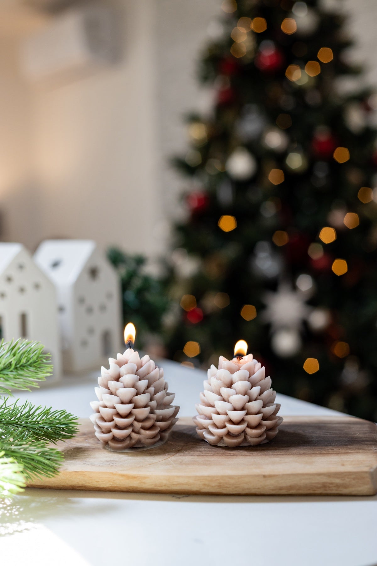 2-Piece Christmas Candle Gift Box – Pine Cones
