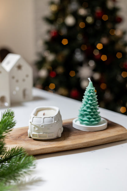 2-Piece Christmas Candle Gift Box – Christmas Tree & Cement Travel Bus